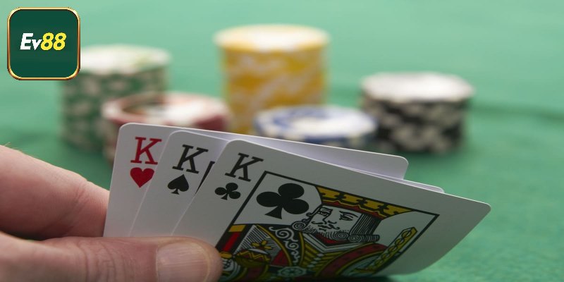 4 giai đoạn chơi Poker 3 lá